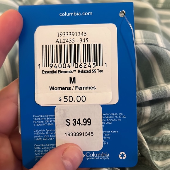 Columbia never been worn omnishade/omniwick tee - Picture 3 of 3